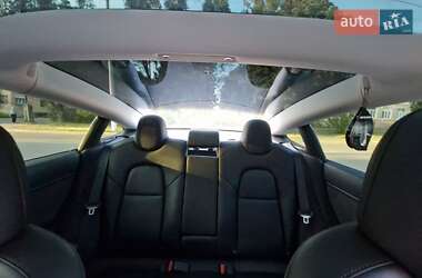 Седан Tesla Model 3 2019 в 