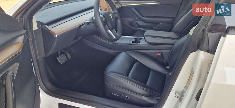 Седан Tesla Model 3 2022 в Києві