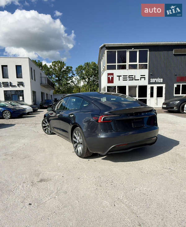Седан Tesla Model 3 2024 в Виннице