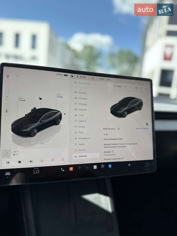 Седан Tesla Model 3 2024 в Виннице