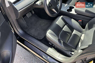Седан Tesla Model 3 2021 в 