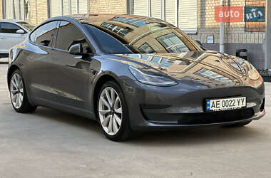 Седан Tesla Model 3 2019 в 