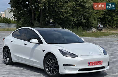 Седан Tesla Model 3 2021 в 