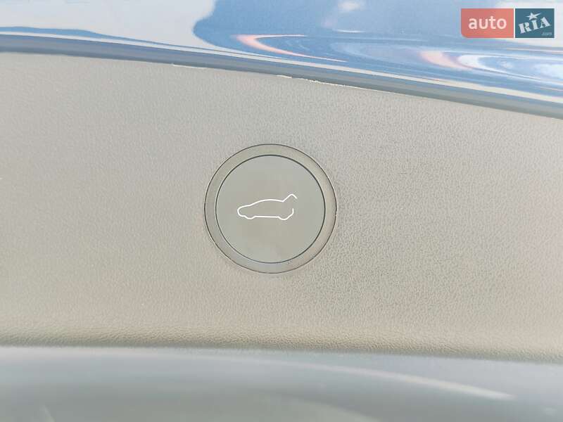Седан Tesla Model 3 2022 в Рівному