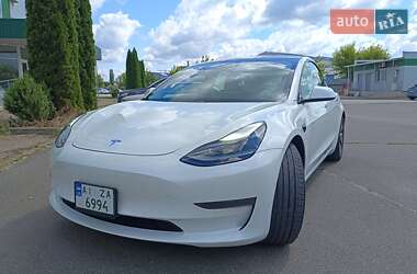 Седан Tesla Model 3 2021 в Броварах