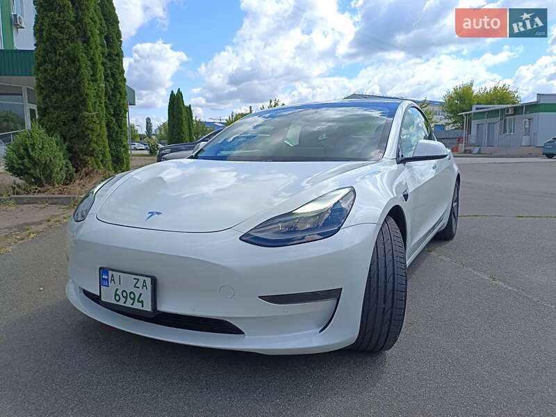 Tesla Model 3 2021