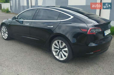 Седан Tesla Model 3 2018 в 