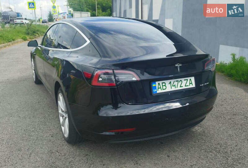 Седан Tesla Model 3 2018 в Киеве