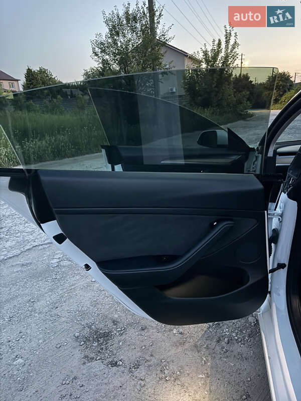 Седан Tesla Model 3 2022 в Каменском