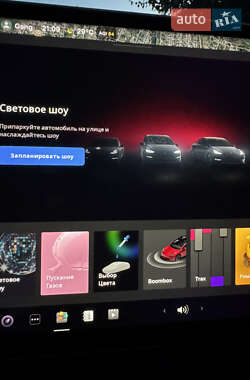 Седан Tesla Model 3 2022 в 