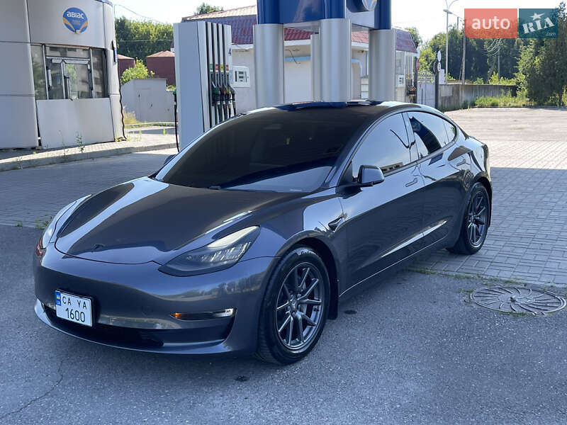Tesla Model 3 2018