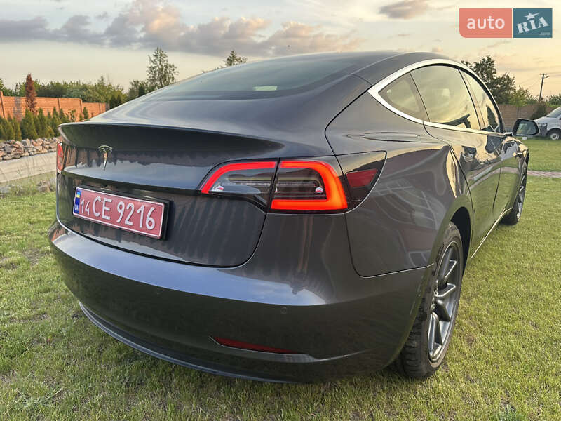 Седан Tesla Model 3 2019 в Харькове
