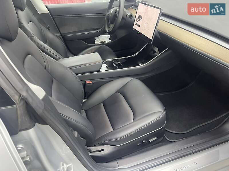 Седан Tesla Model 3 2018 в Киеве фото 9 Седан Tesla Model 3 2018 в Киеве