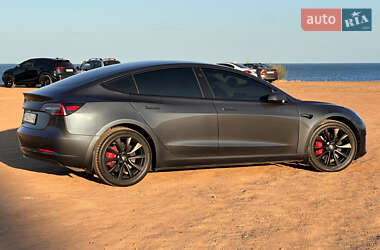 Седан Tesla Model 3 2020 в 