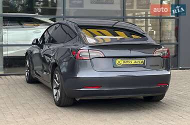 Седан Tesla Model 3 2023 в 