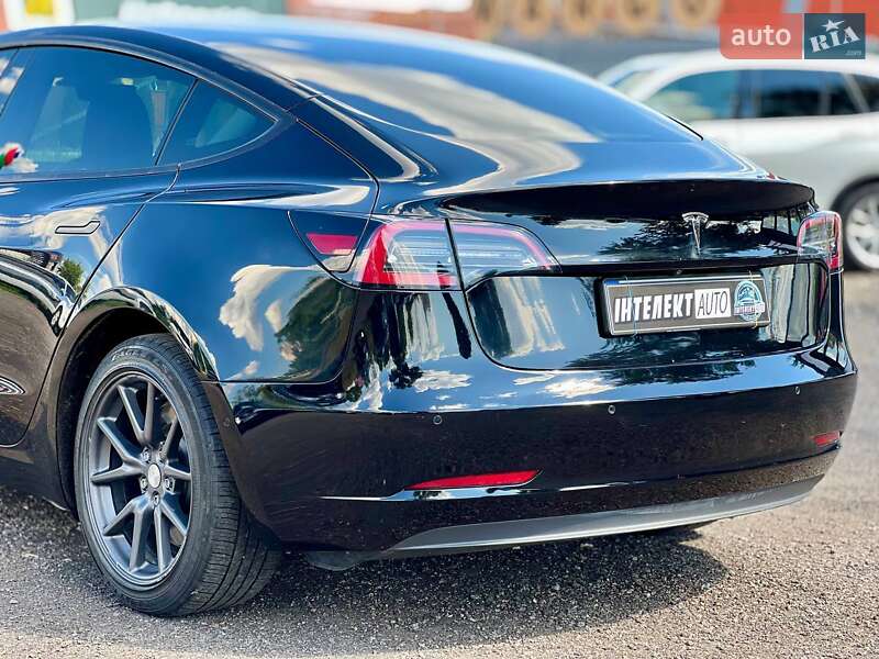 Седан Tesla Model 3 2019 в Києві
