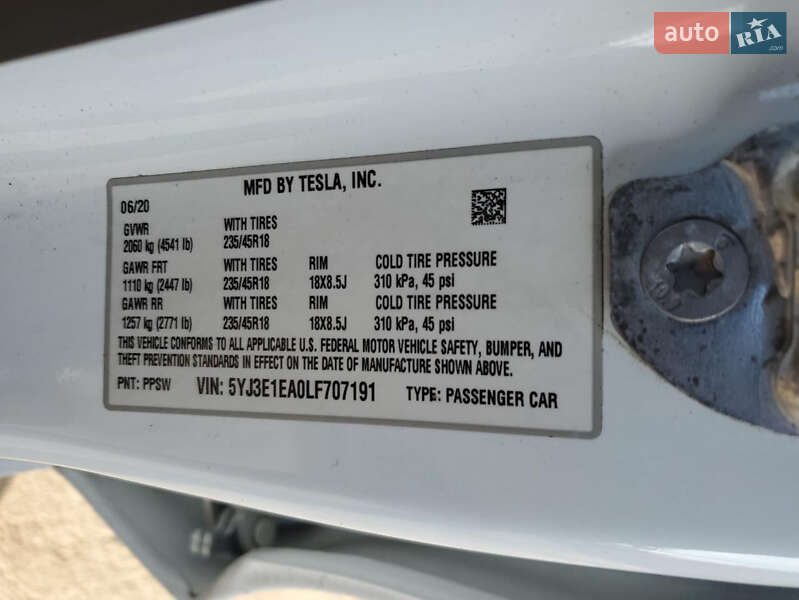 Седан Tesla Model 3 2020 в Луцке