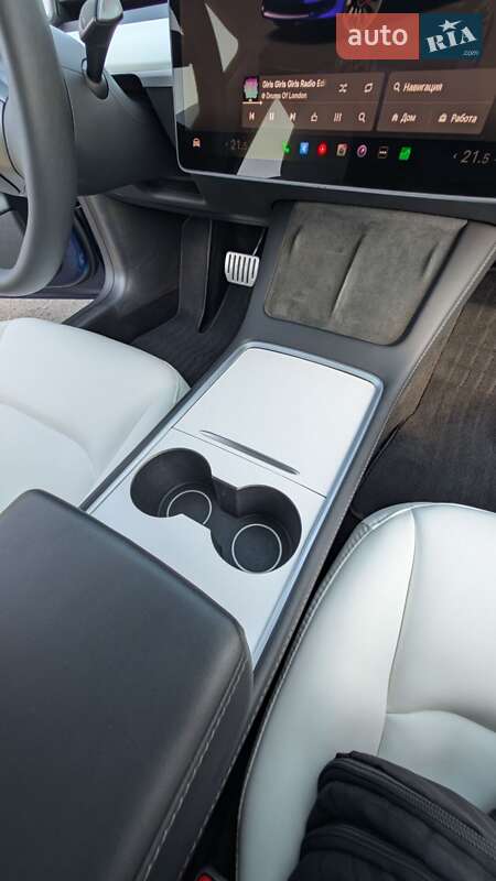 Седан Tesla Model 3 2022 в Миргороде
