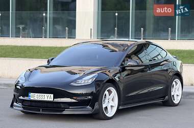Седан Tesla Model 3 2019 в Дніпрі