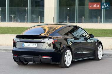 Седан Tesla Model 3 2019 в 
