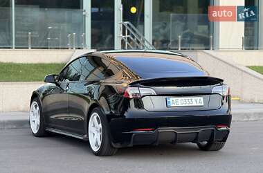 Седан Tesla Model 3 2019 в 