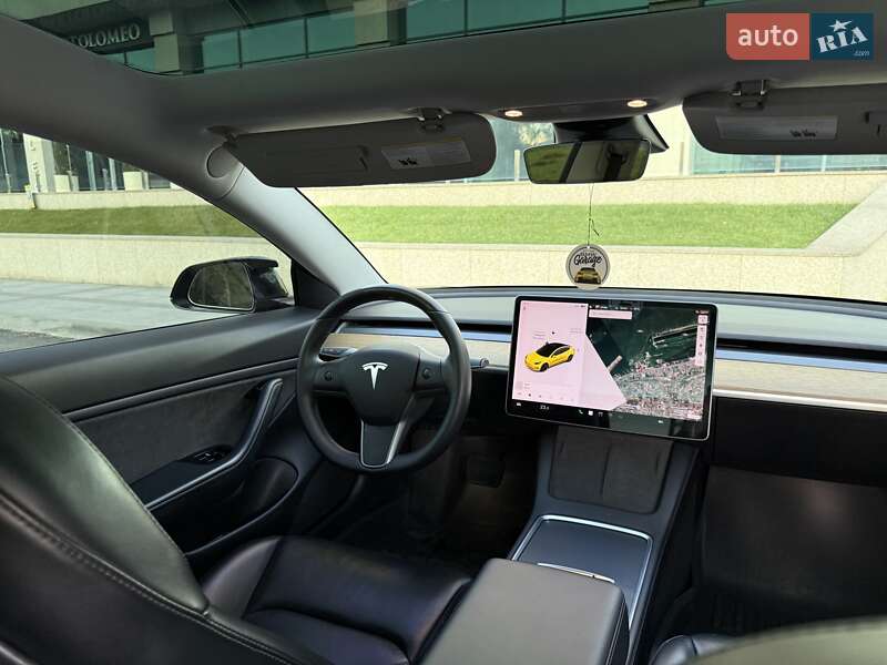 Седан Tesla Model 3 2019 в Дніпрі