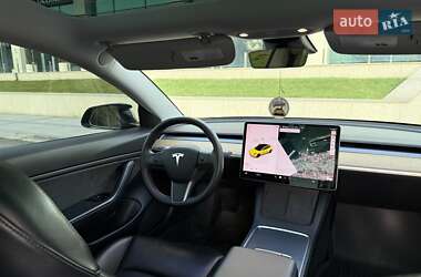 Седан Tesla Model 3 2019 в 