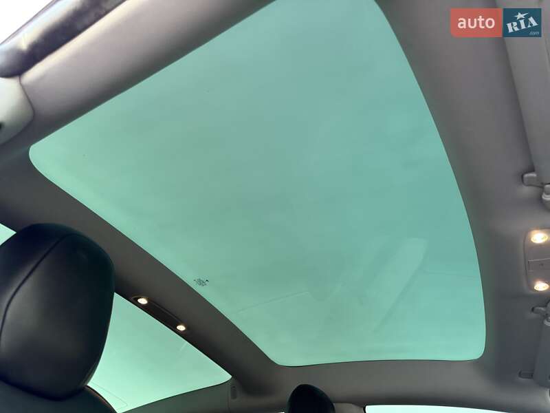 Седан Tesla Model 3 2019 в Дніпрі