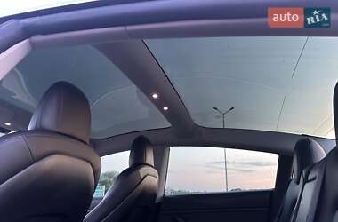 Седан Tesla Model 3 2019 в 