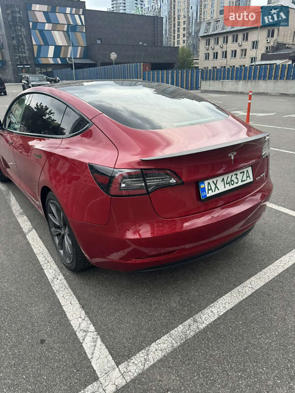 Седан Tesla Model 3 2018 в Києві