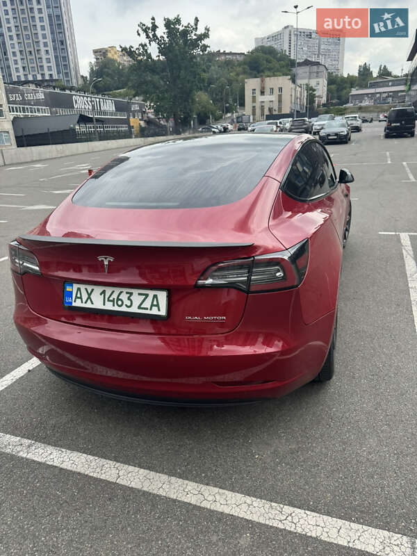 Седан Tesla Model 3 2018 в Києві