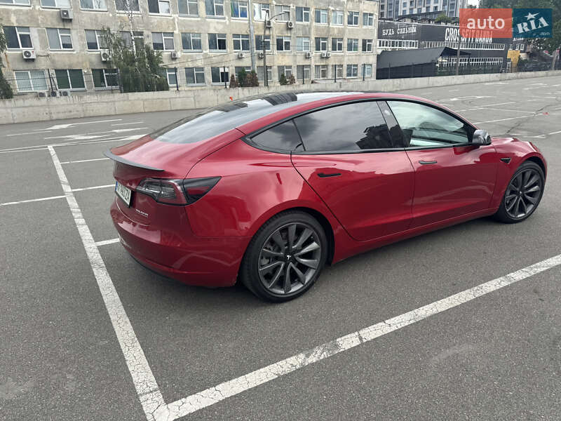 Седан Tesla Model 3 2018 в Києві