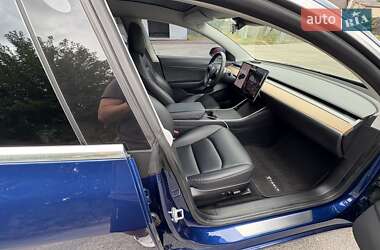 Седан Tesla Model 3 2019 в 