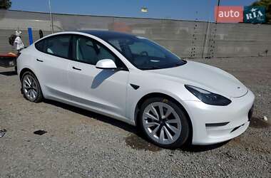 Седан Tesla Model 3 2021 в 