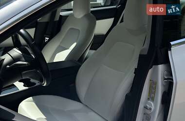 Седан Tesla Model 3 2018 в 