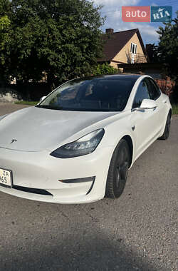 Седан Tesla Model 3 2019 в Ровно