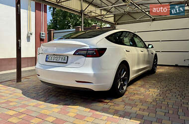 Седан Tesla Model 3 2020 в 