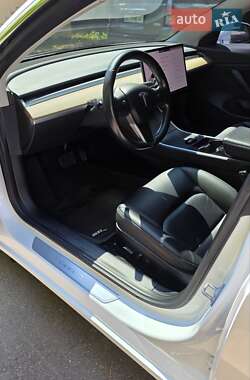Седан Tesla Model 3 2018 в 