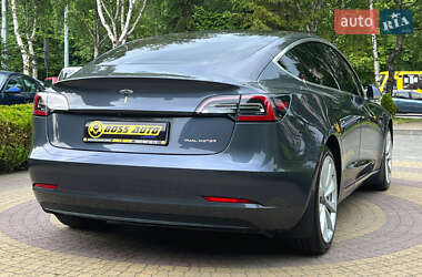 Седан Tesla Model 3 2019 в 