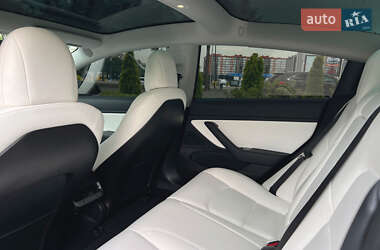 Седан Tesla Model 3 2019 в 