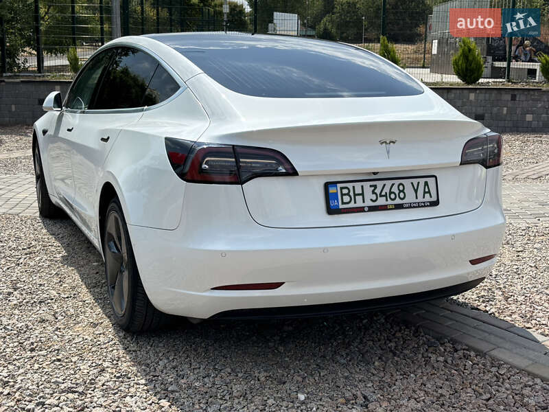 Седан Tesla Model 3 2019 в Одессе