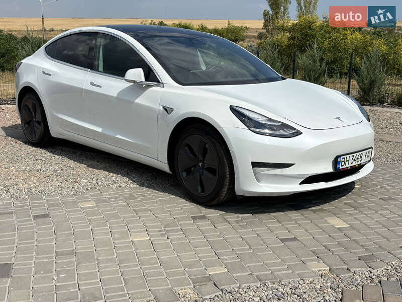 Седан Tesla Model 3 2019 в Одессе