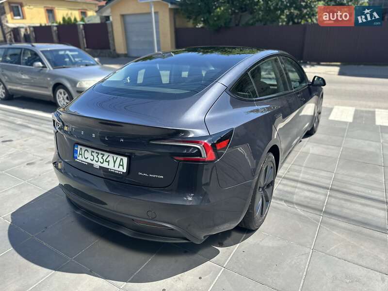 Седан Tesla Model 3 2024 в Луцьку