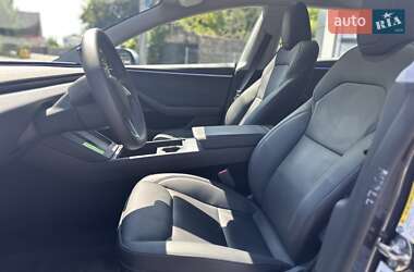 Седан Tesla Model 3 2024 в 