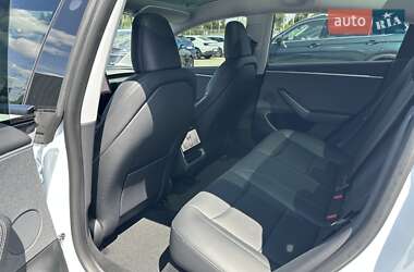 Седан Tesla Model 3 2024 в 