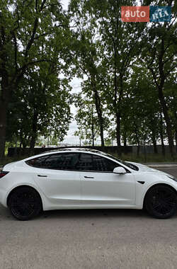 Седан Tesla Model 3 2018 в 