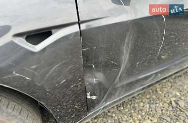 Седан Tesla Model 3 2024 в 