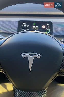 Седан Tesla Model 3 2020 в 