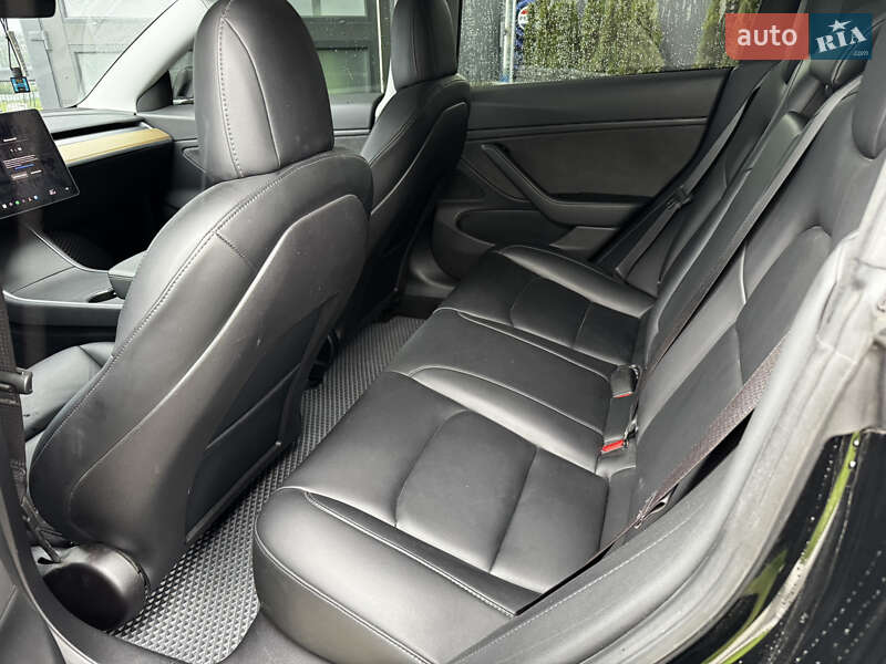 Седан Tesla Model 3 2018 в Кам'янець-Подільському