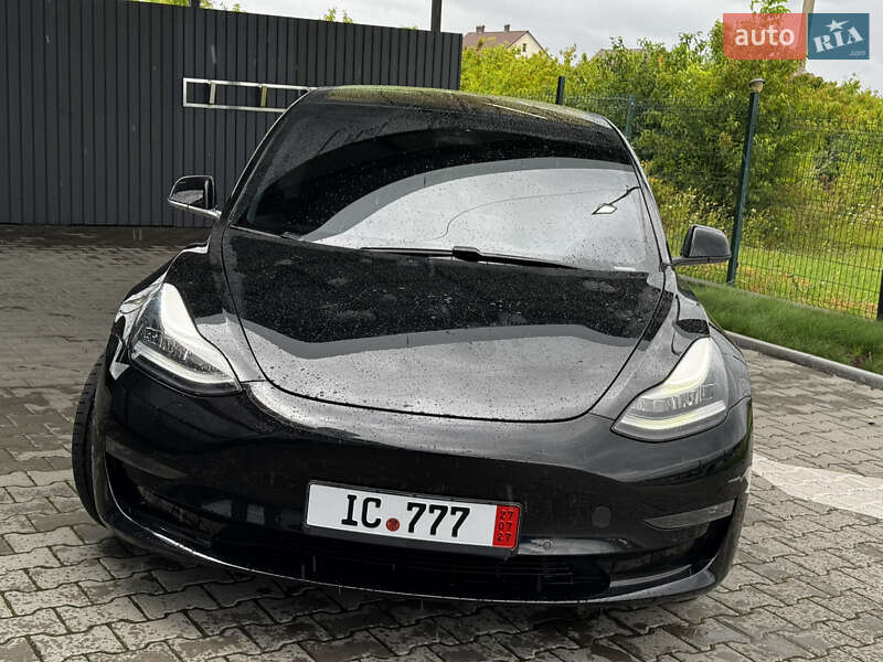 Седан Tesla Model 3 2018 в Кам'янець-Подільському